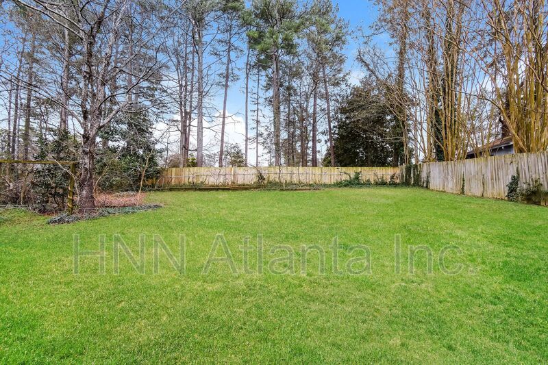 Gorgeous 3BR Home with Covered Parking in Prime Kennesaw Location property image