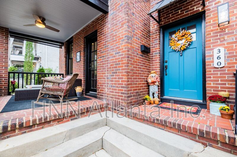 Spacious Historic 4BR/3BA Home with Inviting Indoor-Outdoor Living in Midtown property image