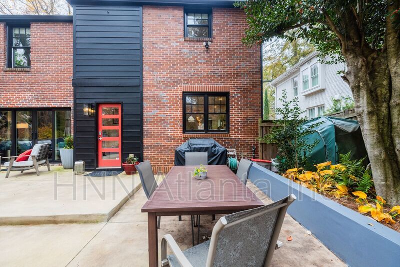 Spacious Historic 4BR/3BA Home with Inviting Indoor-Outdoor Living in Midtown property image