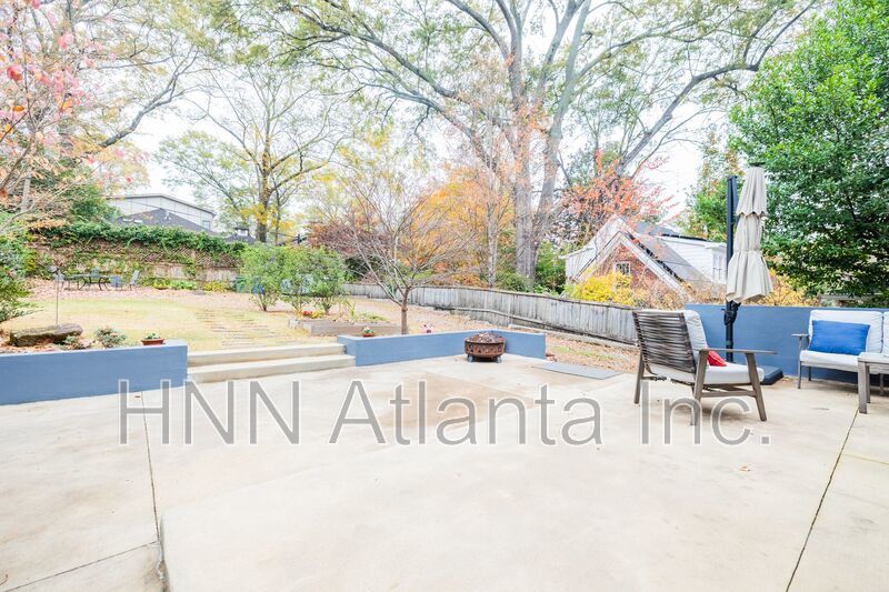 Spacious Historic 4BR/3BA Home with Inviting Indoor-Outdoor Living in Midtown property image