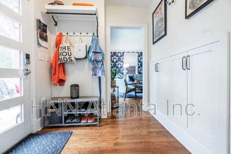 Spacious Historic 4BR/3BA Home with Inviting Indoor-Outdoor Living in Midtown property image