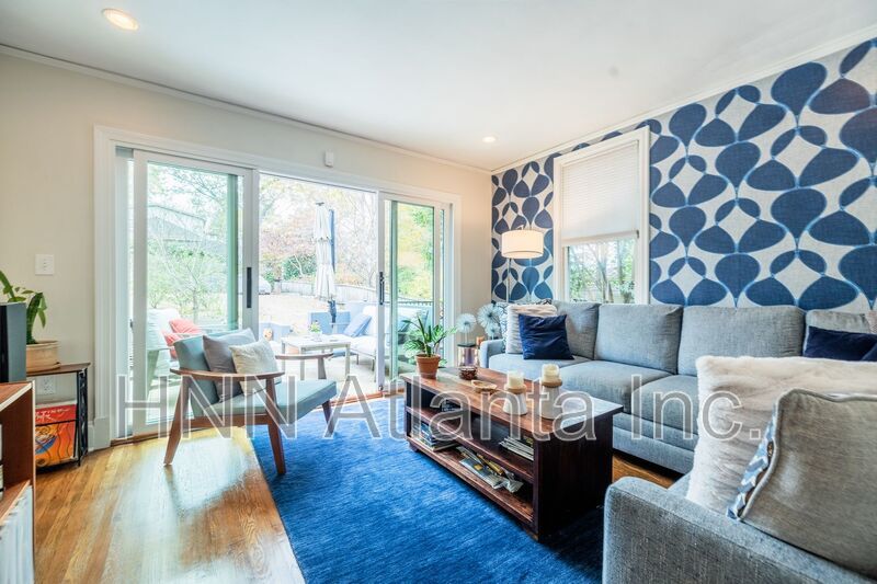 Spacious Historic 4BR/3BA Home with Inviting Indoor-Outdoor Living in Midtown property image