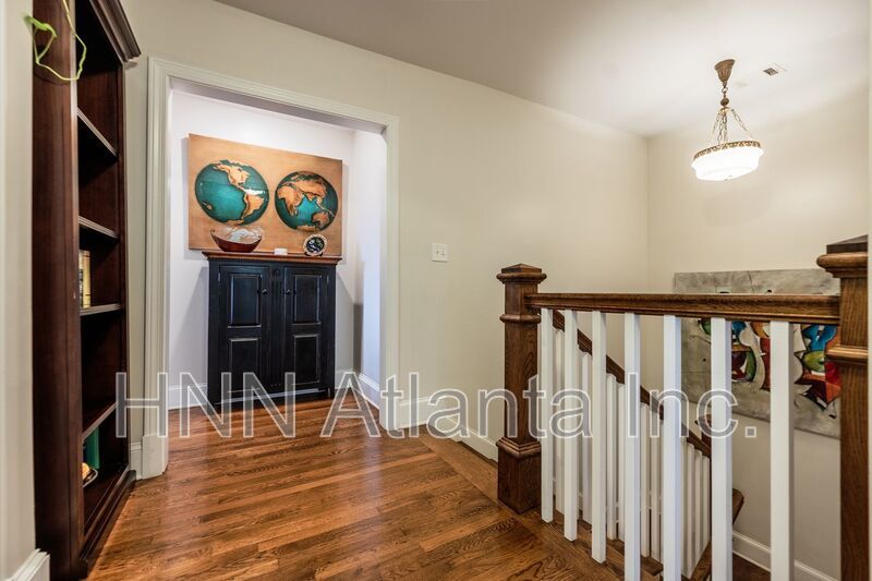 Spacious Historic 4BR/3BA Home with Inviting Indoor-Outdoor Living in Midtown property image