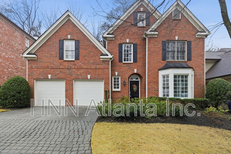 Elegant Brookhaven 4/4 Home with Space to Work, Entertain, and Unwind property image