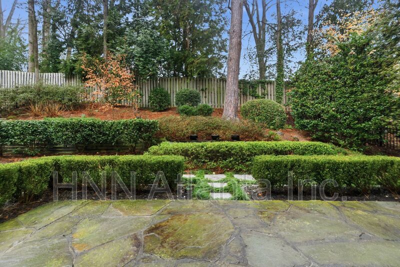 Elegant Brookhaven 4/4 Home with Space to Work, Entertain, and Unwind property image