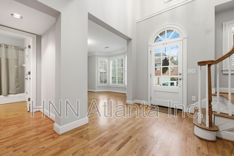 Elegant Brookhaven 4/4 Home with Space to Work, Entertain, and Unwind property image