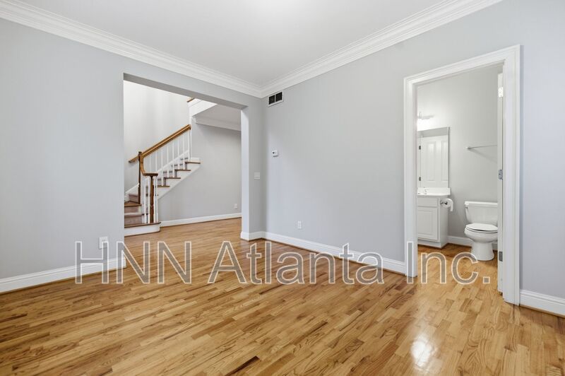 Elegant Brookhaven 4/4 Home with Space to Work, Entertain, and Unwind property image