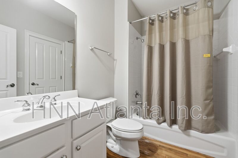 Elegant Brookhaven 4/4 Home with Space to Work, Entertain, and Unwind property image