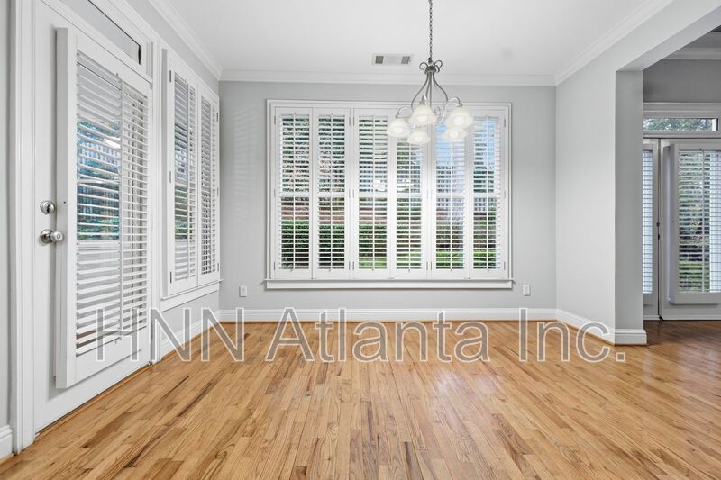 Elegant Brookhaven 4/4 Home with Space to Work, Entertain, and Unwind property image