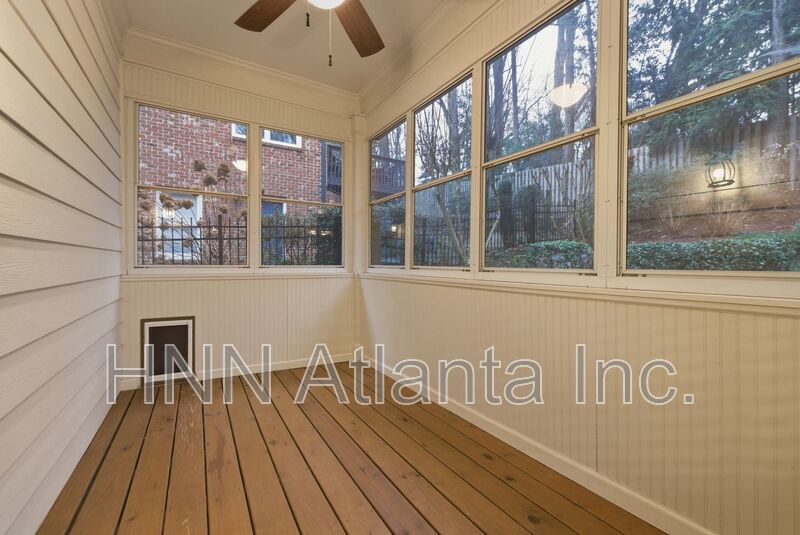 Elegant Brookhaven 4/4 Home with Space to Work, Entertain, and Unwind property image