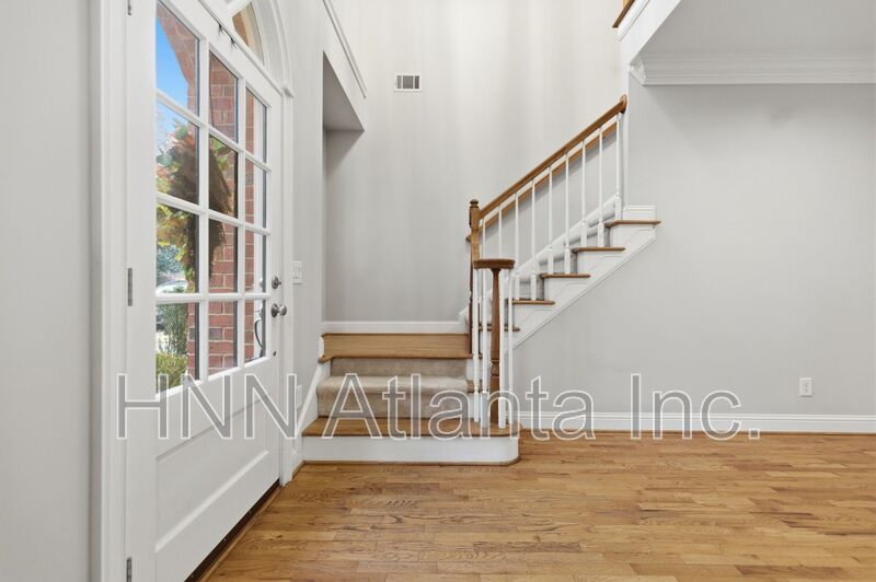 Elegant Brookhaven 4/4 Home with Space to Work, Entertain, and Unwind property image