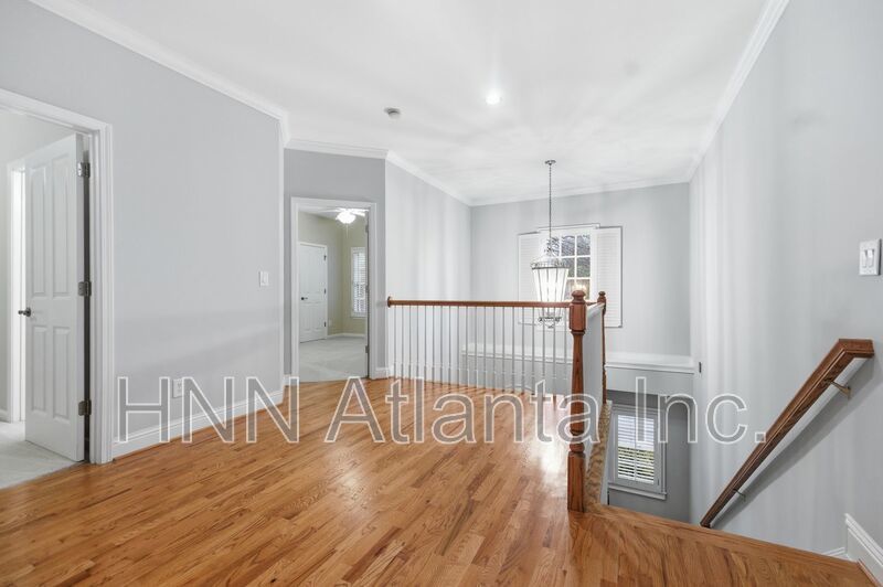 Elegant Brookhaven 4/4 Home with Space to Work, Entertain, and Unwind property image