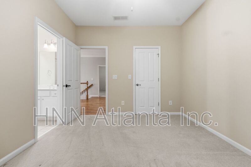 Elegant Brookhaven 4/4 Home with Space to Work, Entertain, and Unwind property image