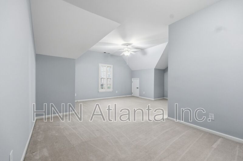 Elegant Brookhaven 4/4 Home with Space to Work, Entertain, and Unwind property image