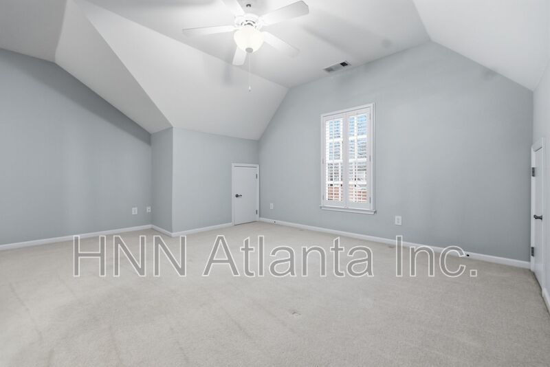 Elegant Brookhaven 4/4 Home with Space to Work, Entertain, and Unwind property image