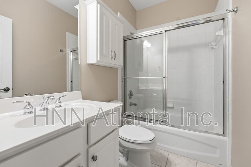 Elegant Brookhaven 4/4 Home with Space to Work, Entertain, and Unwind property image