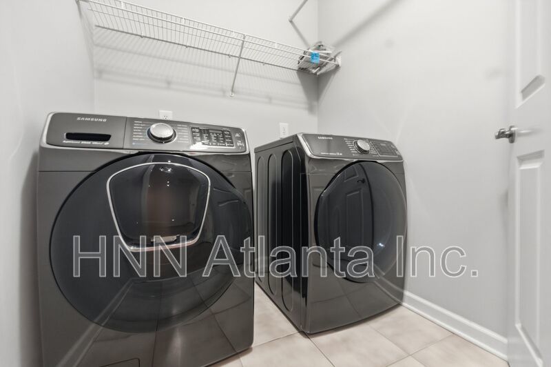 Elegant Brookhaven 4/4 Home with Space to Work, Entertain, and Unwind property image