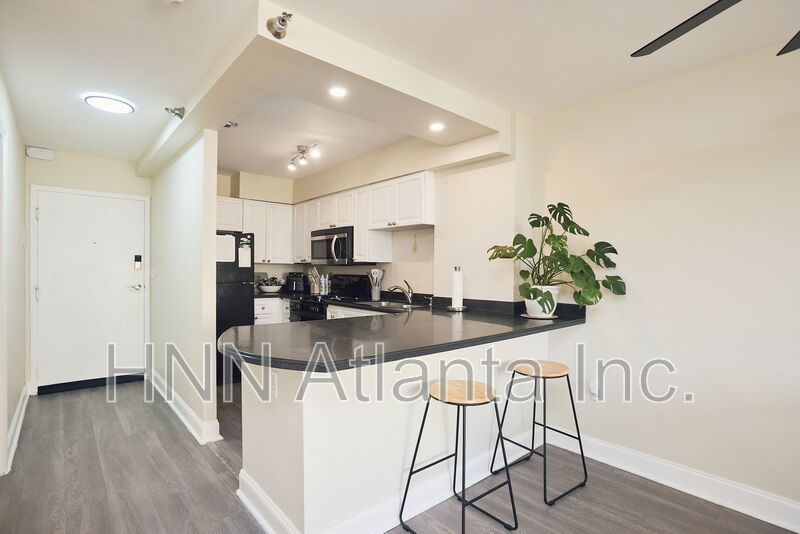 Furnished Buckhead Studio in Prime Peachtree Location property image