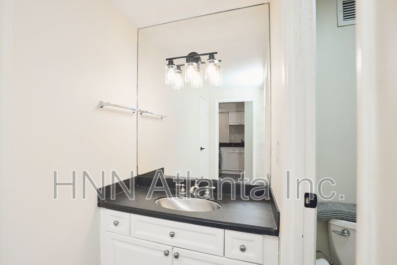 Furnished Buckhead Studio in Prime Peachtree Location property image