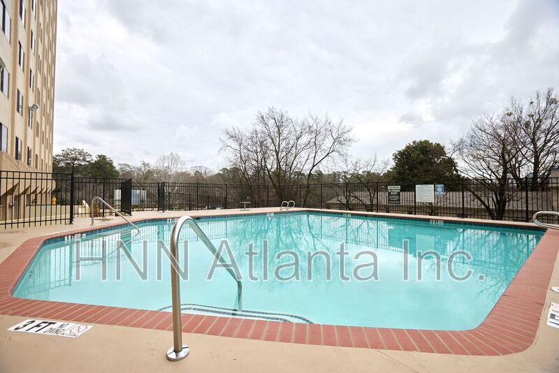 Furnished Buckhead Studio in Prime Peachtree Location property image