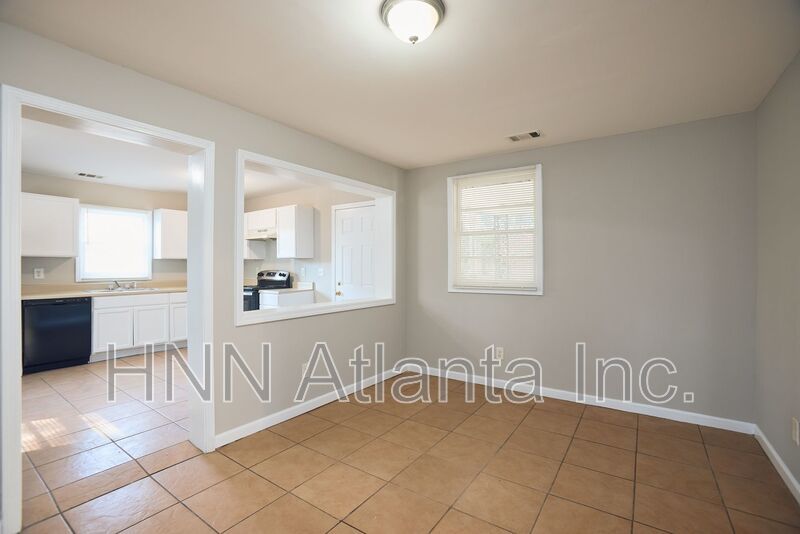 Bright & Spacious 3BR Home in Carroll Heights property image