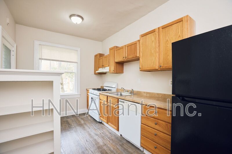 Spacious 1/1 in Midtown Neighborhood property image
