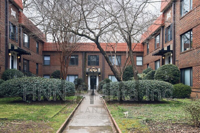 Bright Top-Floor 2/1 Condo in Prime Midtown property image