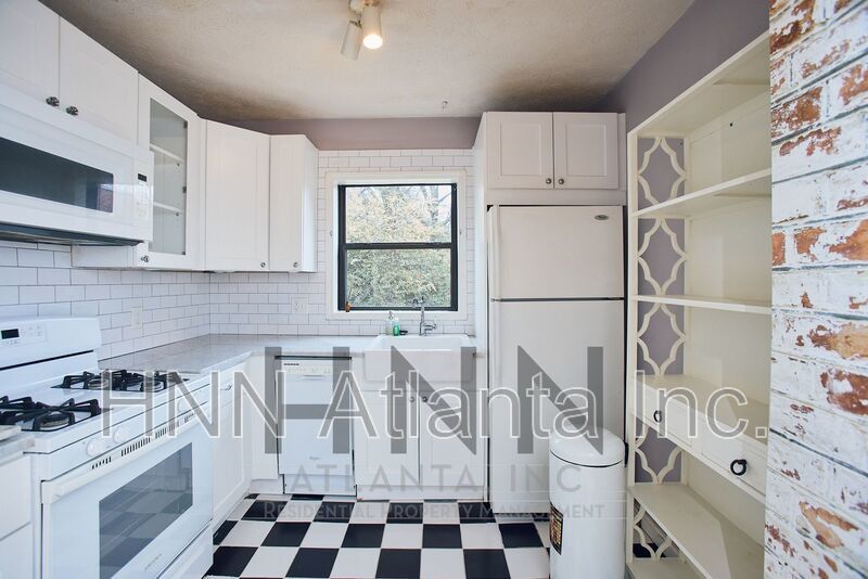 Bright Top-Floor 2/1 Condo in Prime Midtown property image