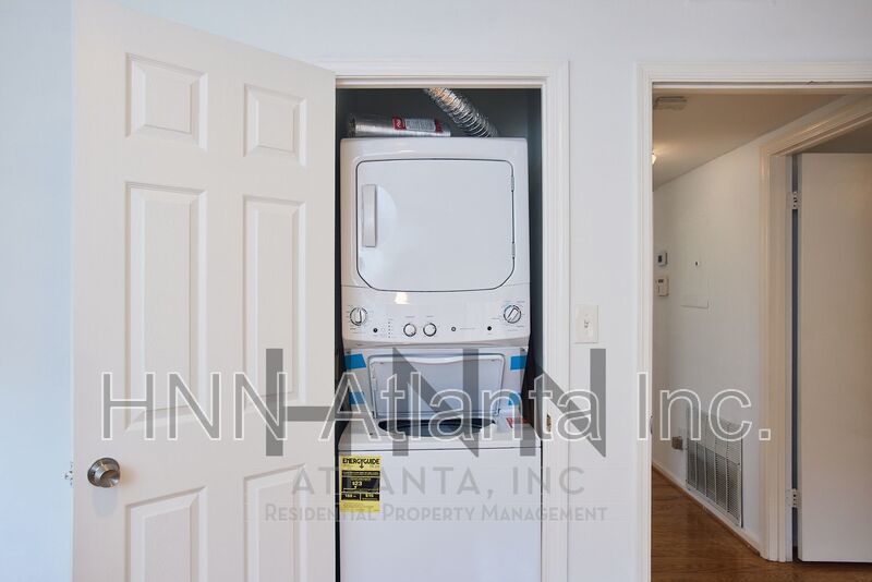Bright Top-Floor 2/1 Condo in Prime Midtown property image