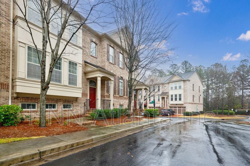 Prime Buckhead 3BR/3.5BA in a Gated Community property image