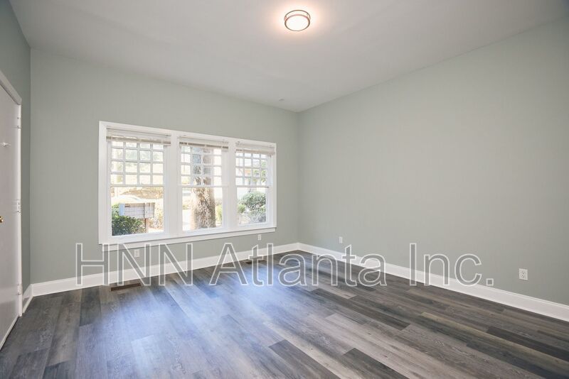 Bright Studio Steps from the Beltline — Live Intown in Va-Hi & L5P property image
