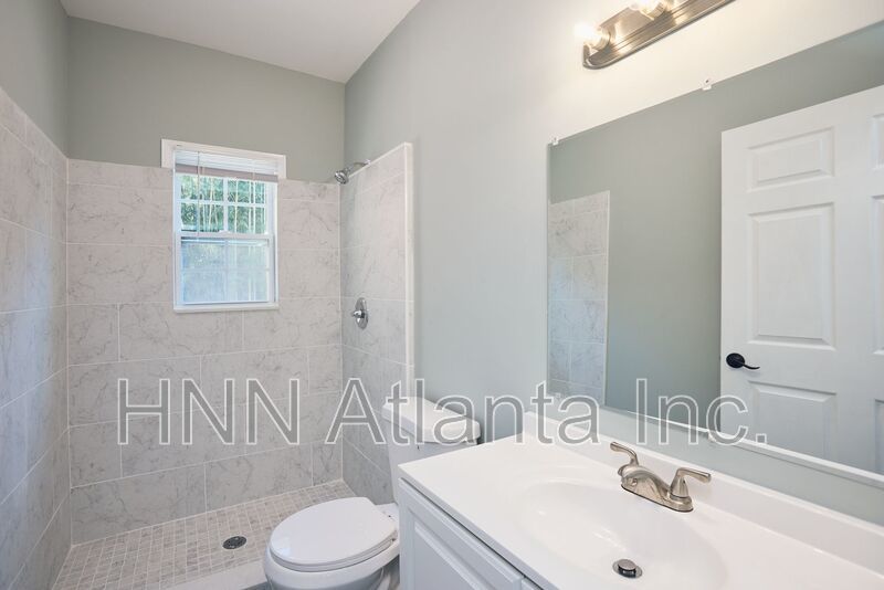 Bright Studio Steps from the Beltline — Live Intown in Va-Hi & L5P property image