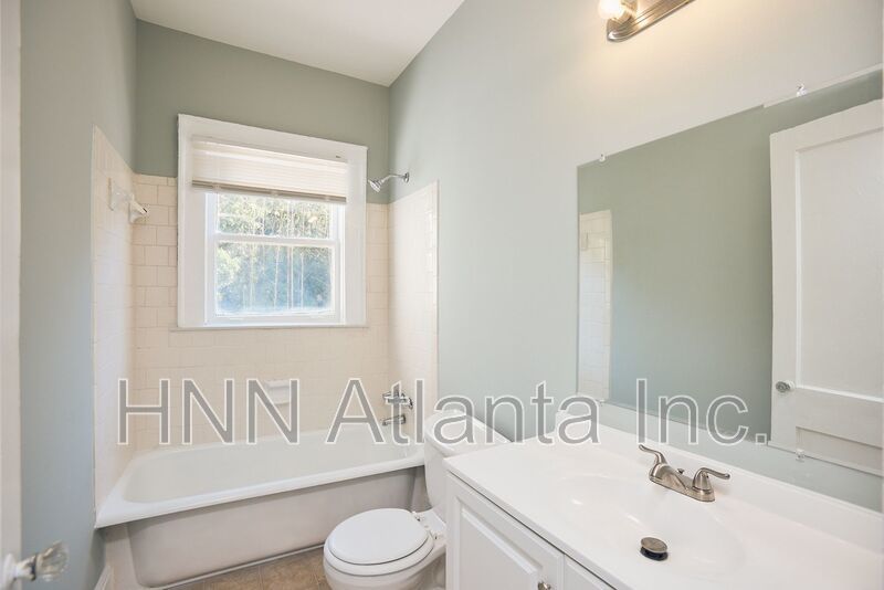 Bright Studio Steps from the Beltline — Live Intown in Va-Hi & L5P property image