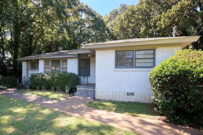 Spacious 2-Bedroom Duplex with a Bonus Room in Decatur property image